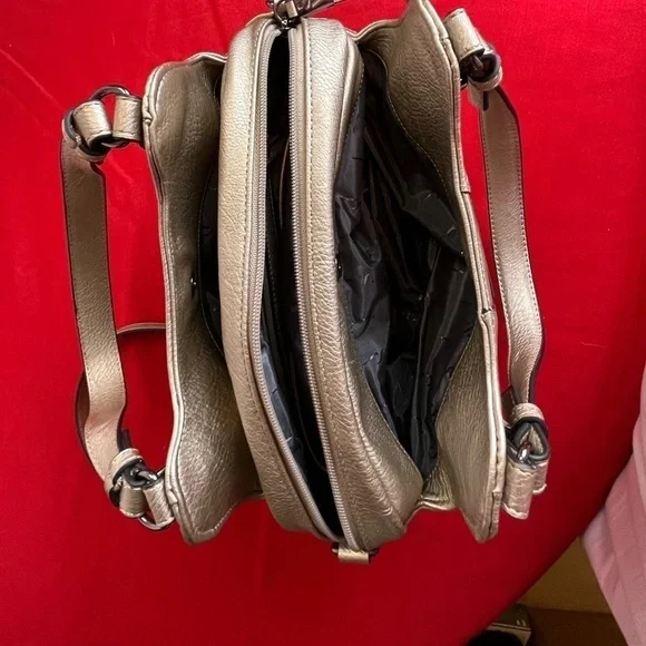 Simply Vera Vera Wang Satchel Bag Light Gold Logo on Front 9” H x 13” W x4.5” D - Picture 6 of 7